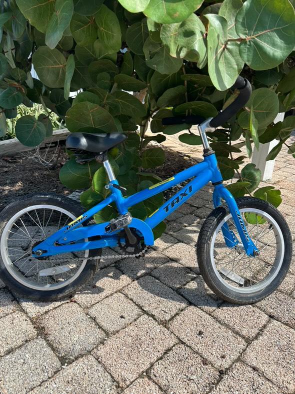 Kids One Speed Bike Rental on Sanibel Island Captiva Finnimores Beach Bike Rentals